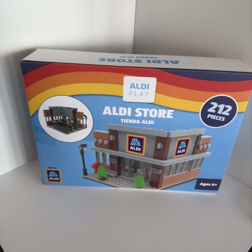 ALDI Play Store And Truck Bricks Building Lego Bundle Aisle of Shame - Picture 9 of 13